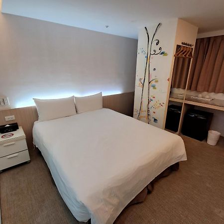 Morwing Hotel Fuzhong Tchaj-pej Exteriér fotografie