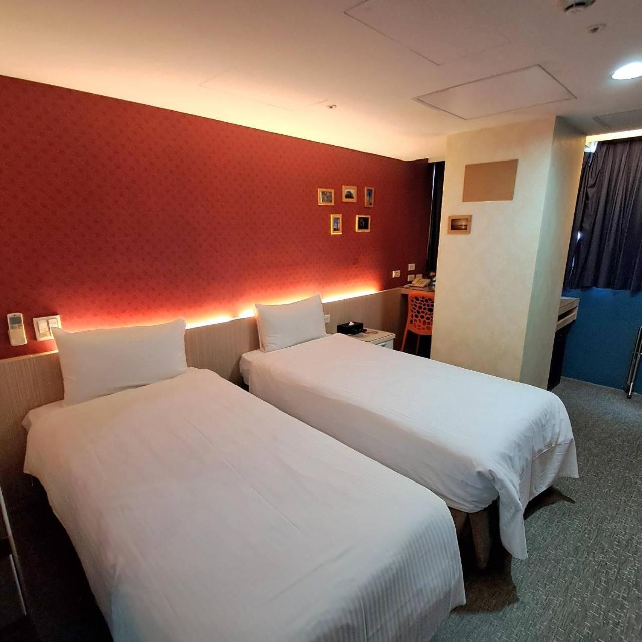 Morwing Hotel Fuzhong Tchaj-pej Exteriér fotografie